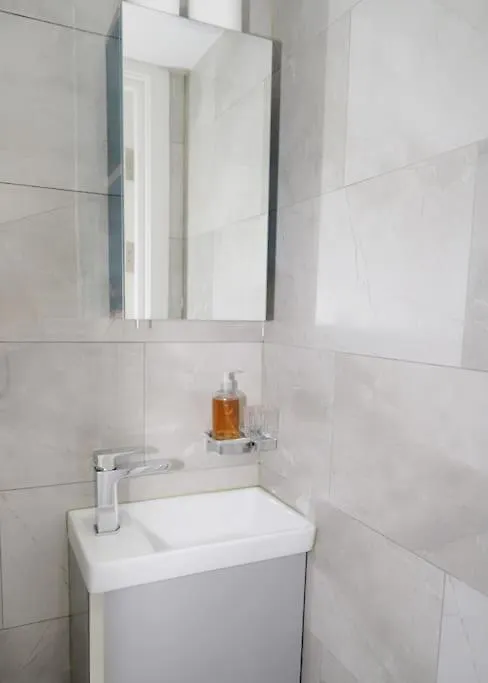 Stylish London Flat With Garden, Close To City Apartment